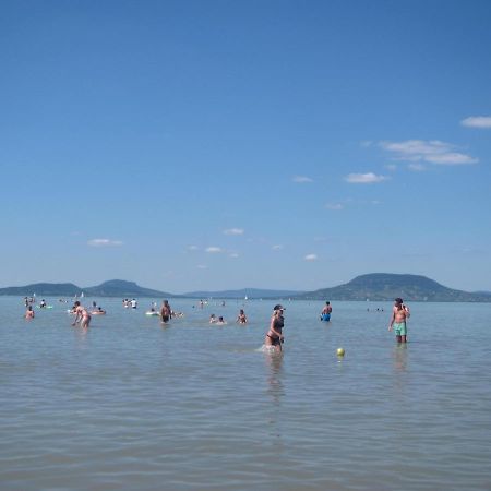 Tutijo Haziko Villa Balatonfenyves Exteriör bild